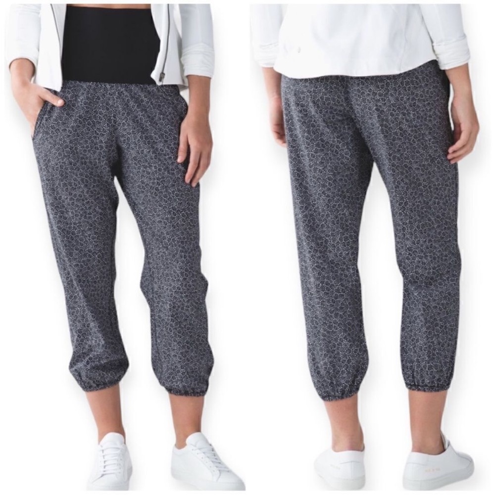 Lululemon Om Pant Freckle Flower  Relaxed Joggers Women’s Size 4
